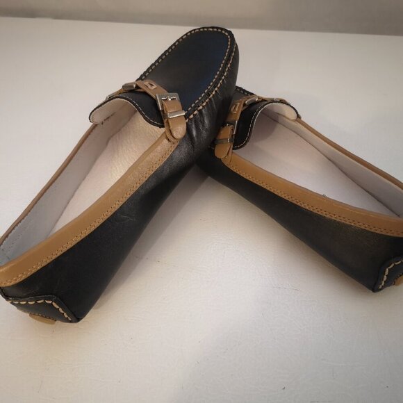 Wanted Ladies Leather Upper Size 7 Black & Tan Loafers / Flats - Picture 2 of 8